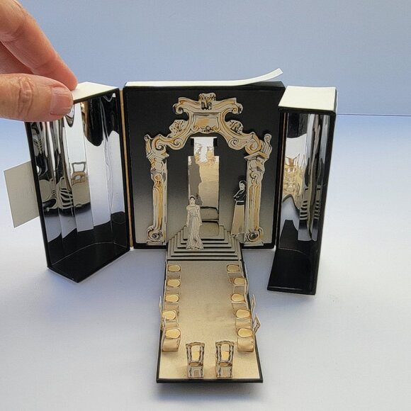 CHANEL Authentic No. 5 Eau de Parfum Premiere 2007 Runway Empty Box, Coco apt - Picture 7 of 10